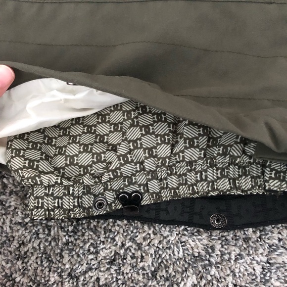 Men DC GREEN Snow pants with Orange suspenders - Picture 9 of 16